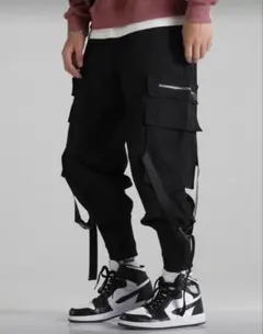 ブラック カーゴパンツ ジッパーポケット付き