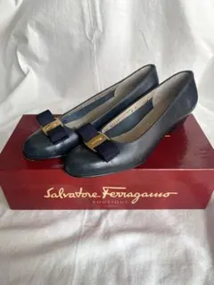 フェラガモ パンプス 23cm ローファー ヴァラ ネイビー