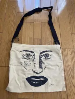 中目黒　アッシュ顔イラスト サコッシュ バッグ