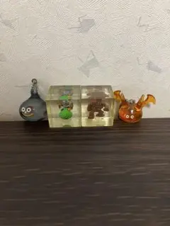 ドラクエ　ドラゴスライム　ゴーレム　スライムナイト　キーホルダー　フィギュア