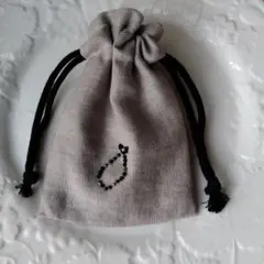 巾着ポーチ　刺繍入り　ビーズ刺繍