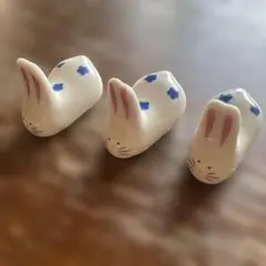 ウサギデザインの陶器製箸置き2個セット - メルカリ