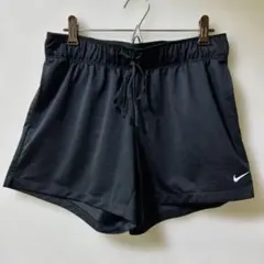 Nike Dri-FIT ブラックショートパンツ Mレディーステニス