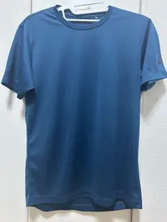 ネイビー クルーネックシャツとショートパンツ セット