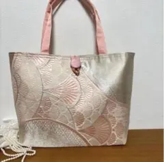 No.86 帯リメイクバック　ピンクとシルバーの刺繍トートバッグ　九百錦