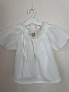 ホワイト フリル付き 半袖ブラウス