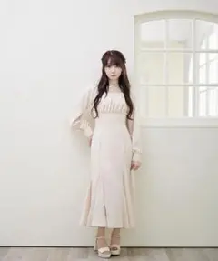 ロゼミューズ Open shoulder shiffon dress アイボリー - メルカリ