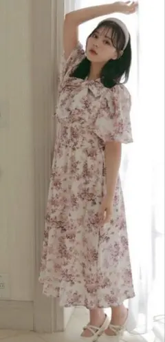 エブリン　花柄パフワンピース　首もとリボン　ロングワンピース