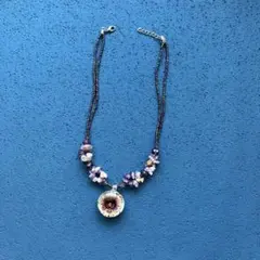 ネックレス　ビーズと天然石とガラスの花のペンダントネックレス