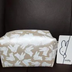 新品タグ付き　ミッフィー　ポーチ　コスメポーチ　ミッフィ