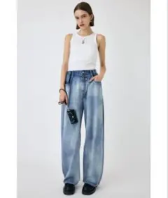 【MOUSSY】TUCKED WAISTルーズストレートデニムのサムネイル