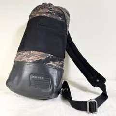【DIESEL】ディーゼル ボディバッグ カモフラ 迷彩柄 クロスボディ