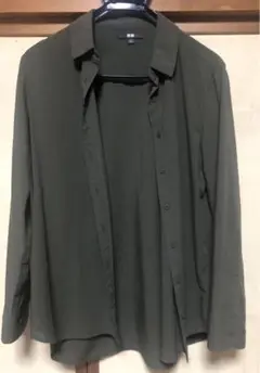ユニクロ　シャツ　カーキ　Lサイズ