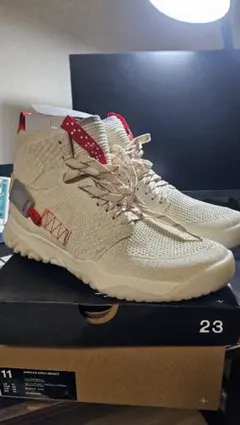 JORDAN APEX-REACT サイズ11 ベージュ