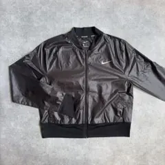 NIKE RUNNING ウィンドブレーカー 黒ブラック レディース　ナイキ短丈