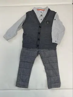 西松屋のベストとズボン2点、プチバトーの長袖シャツの計3点セット　結婚式など