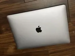 Apple MacBook Air (M1, 2020)