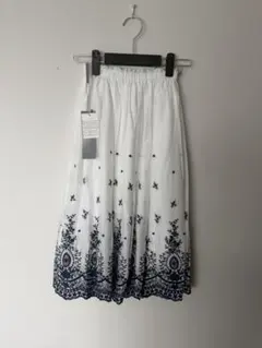 NATURAL BEAUTY Purpose 刺繍 スカート 36 新品タグ付きのサムネイル
