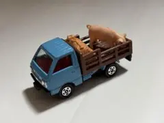 トミカ 日本製 スズキ キャリィ 豚 家畜運搬車のサムネイル