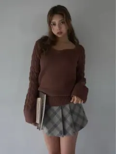 Andmary Heart neck cable tops brown