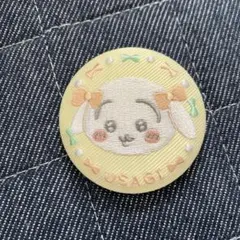 ちいかわ 刺繍缶バッジビスケット2 うさぎ - メルカリ