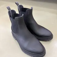 ブラックチェルシーブーツゴム製