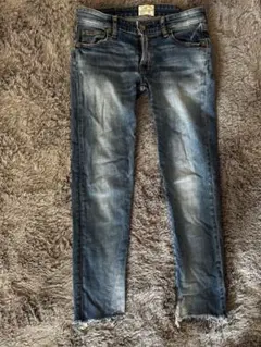 アングリッド　レディース　スキニーデニムパンツ　裾フリンジ　24インチ