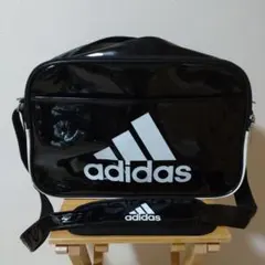 adidas エナメル ショルダーバッグ ブラック ホワイト