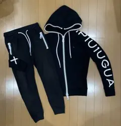 1PIU1UGUALE3 RELAX スウェット セットアップ 黒　M/Sのサムネイル