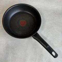 美品　T-fal（ティファール） フライパン IH・ガス火両対応のサムネイル