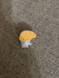 サンリオ　キャラクター　ピンバッジ