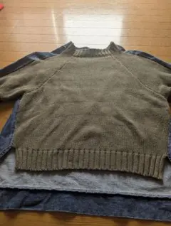 オリーブグリーン ニットセーター ダークブルー トップス