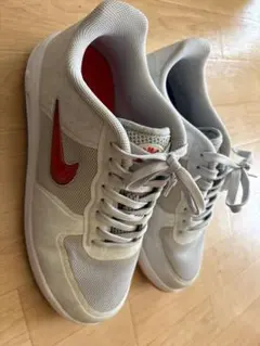 Nike スポーツシューズ ホワイト/レッド