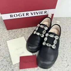 【新品】roger vivier ロジェヴィヴィエ　ビジュー　スリッポン　靴のサムネイル