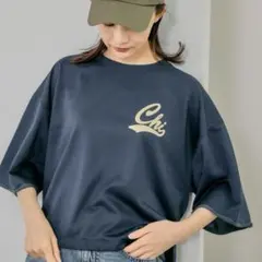 グローバルワーク 乾きやすいスウェットプリント7分袖 ネイビー×胸ロゴ