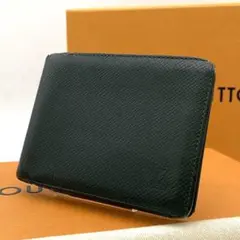 ルイヴィトン タイガ ポルトビエ6 カルトクレディ 二つ折り財布 グリーン