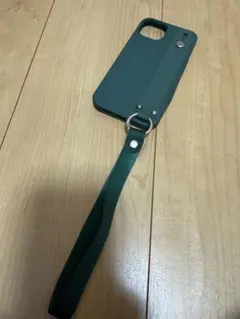 iPhone13 ケース　ダークグリーン ストラップ　ハンドストラップ付き