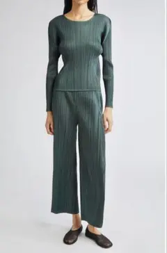 ISSEY MIYAKE プリーツ スリムパンツ darkgreenのサムネイル