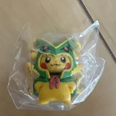P*o様 ポンチョを着たピカチュウ メガレックウザ フィギュア - メルカリ