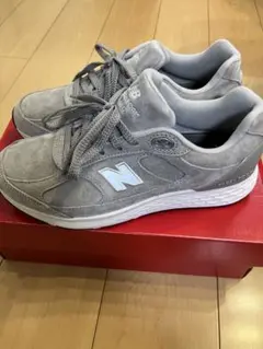 New Balance Fresh Foam 1880 グレー スニーカー
