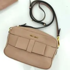 【超希少❗️】miu miu レザーハンドバッグ ショルダーバッグ リボン MIU MIU（ハンドバッグ）のフリマアイテム一覧