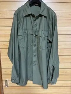 ユーティリティシャツ