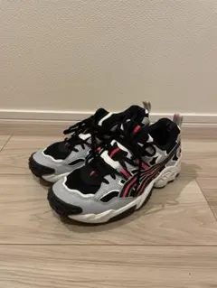 ASICS スニーカー 24cm 限定カラーのサムネイル