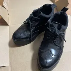 YOSUKEブラックプラットフォームシューズ厚底