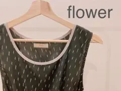 flower トップスのサムネイル