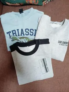 130cm男の子トレーナー3枚セット