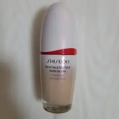 エッセンス スキングロウ ファンデーション　Linen220