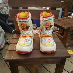 子供用スノーブーツ
