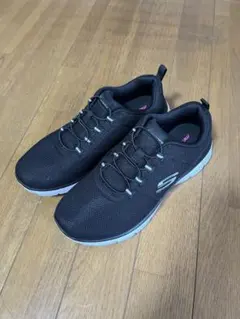 SKECHERS ブラック スニーカー 24