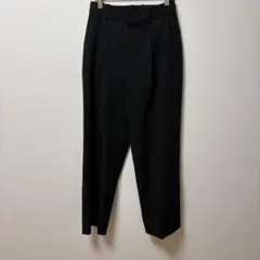 ユニクロ タックワイドパンツ 上品なドレープ感　シワになりにくい『イージーケア』